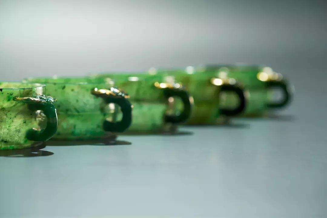 杨根连玉雕作品墨玉关公 (杨根连玉雕葫芦)