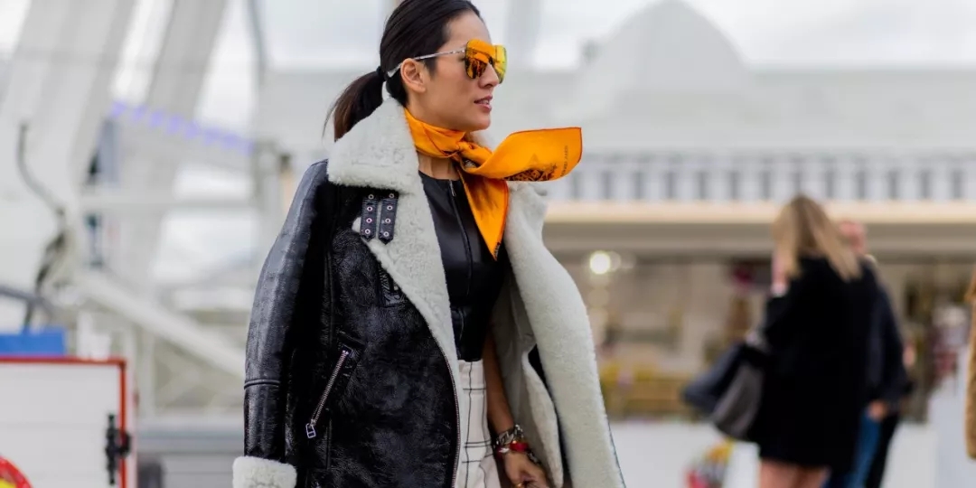 教你如何用丝巾,丝巾搭配太好看了美出高级感