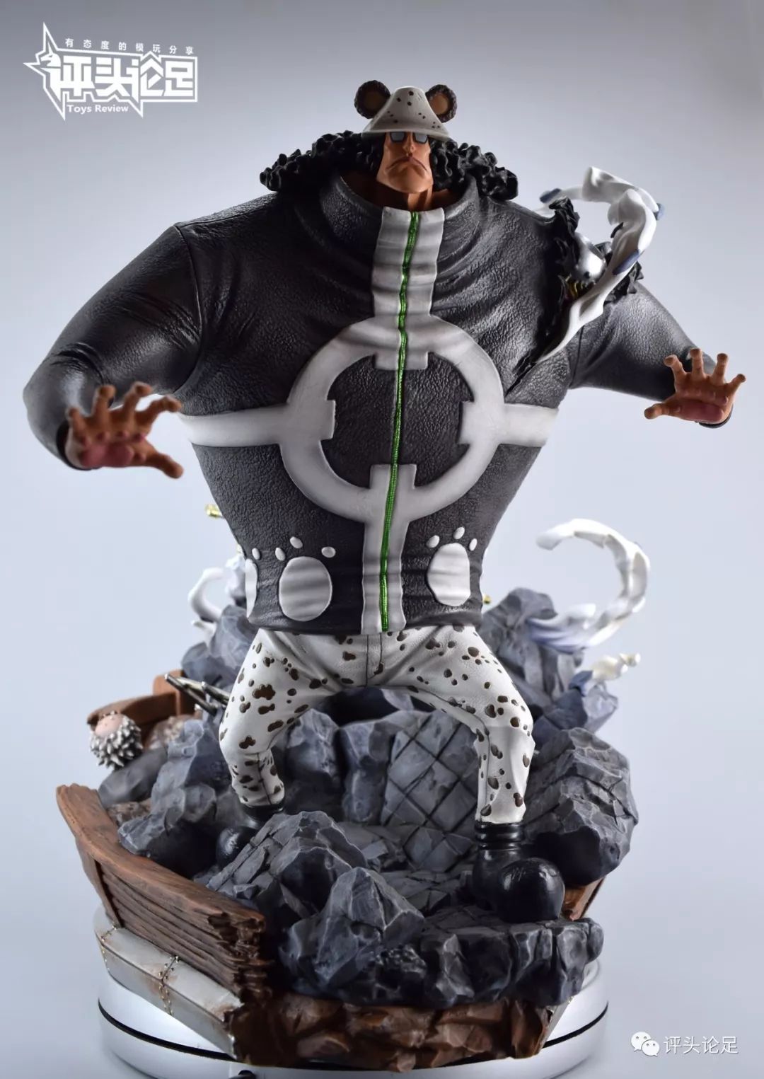 岛上死斗！帅哭！UCSTUDIO海贼王雕像手办索隆VS暴君熊