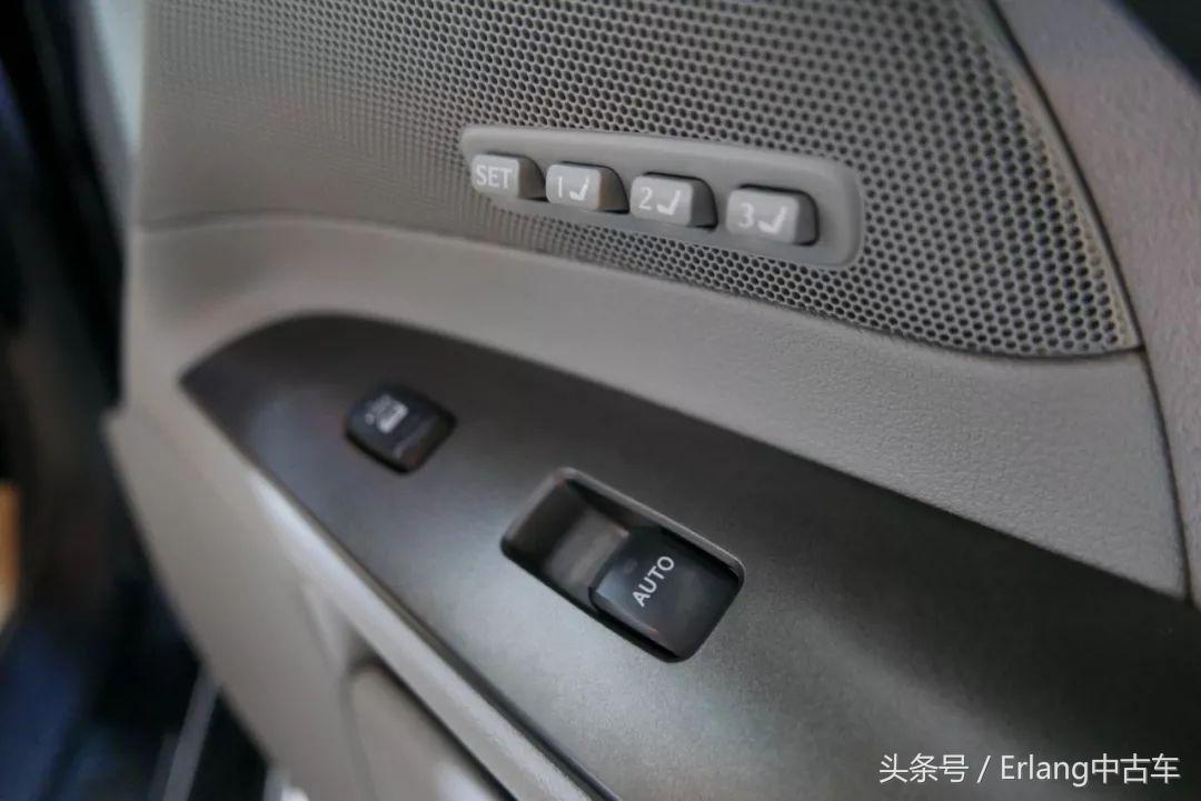 瑕疵车09款雷克萨斯is300最新发布,成都雷克萨斯is300新款价格