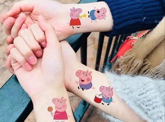 怎么办，小猪佩奇被玩坏了！