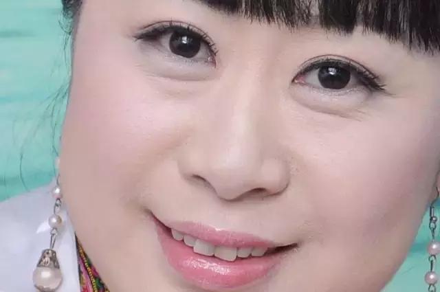 如何去除眼纹和眼袋用ps,ps眼袋变卧蚕的方法