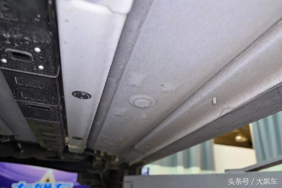 起亚kxcross底盘松散,起亚kxcross底盘扎实吗