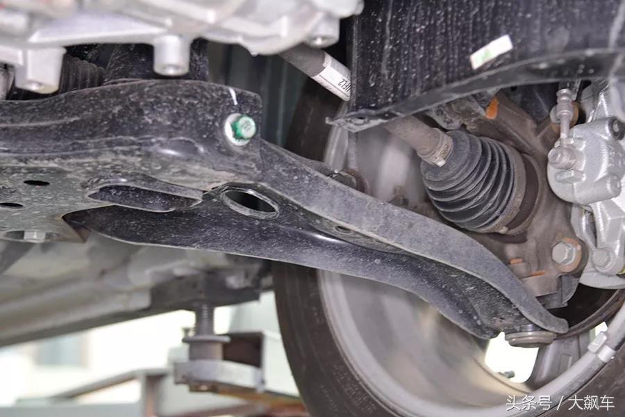 起亚kxcross底盘松散,起亚kxcross底盘扎实吗