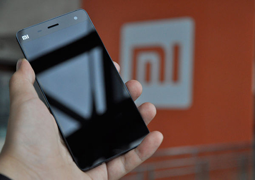 小米为何选在港股上市?揭秘雷军背后的精明心思,避免王石式悲剧