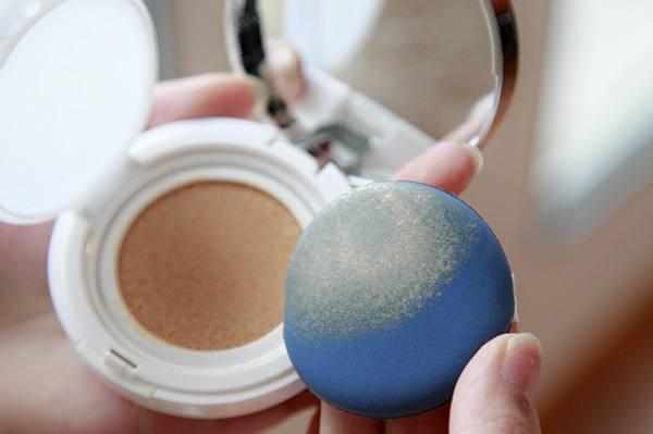 化妆先用bb霜还是先用气垫,化妆先用bb霜还是遮瑕棒