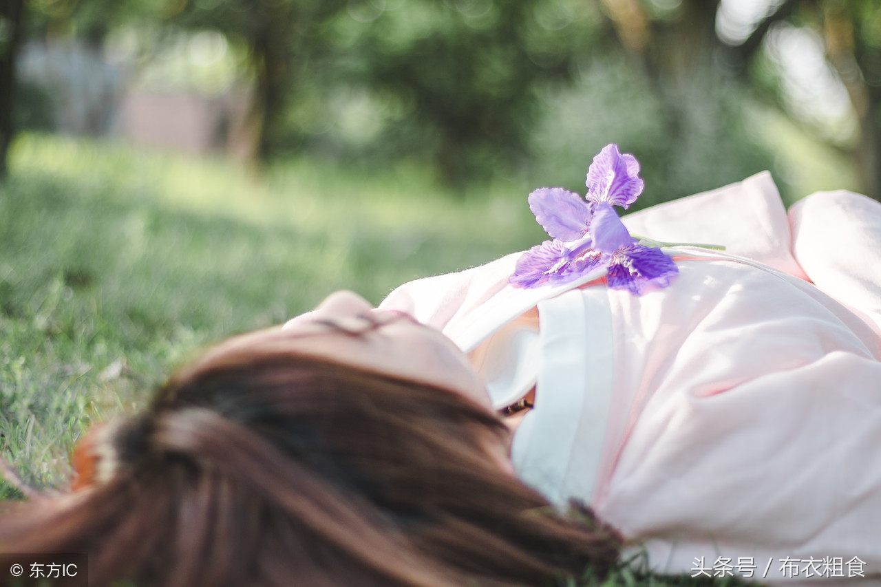 一个入了心的人是怎么也放不下的,人怎么会轻易忘记一个入了心的人