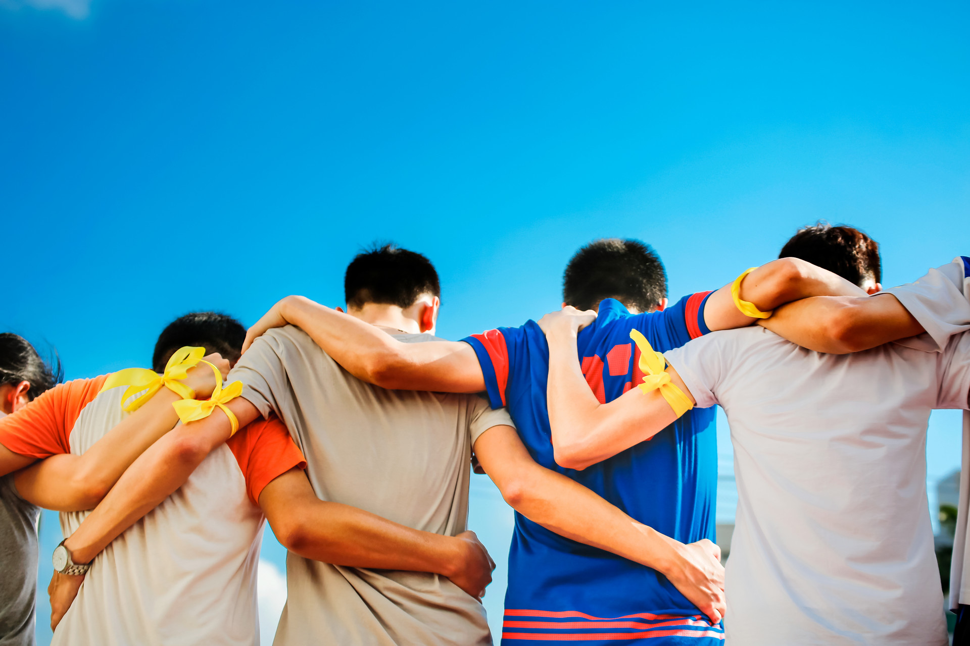 50首最美爱情诗词,十首最惊艳的现代青春诗