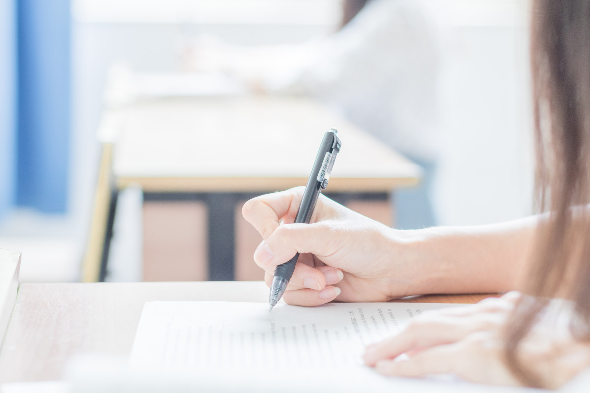 50首最美爱情诗词,十首最惊艳的现代青春诗