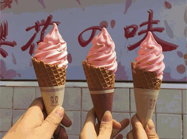 这樱花冰淇淋颜值高成少女心收割机,低到一软妹币!还免费填料!