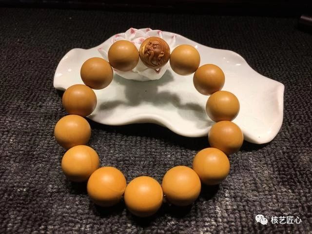 核雕手串干核,核雕手串裂了