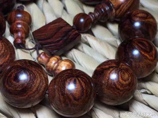 108菩提手串有什么寓意和象征,手串13颗带两个铃铛是什么寓意