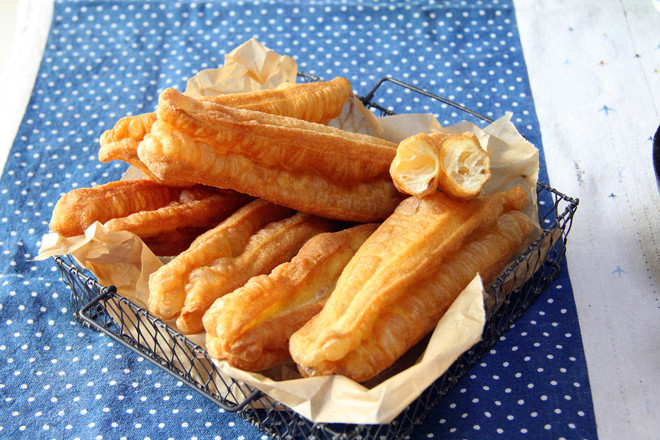 美食油条的简单做法,美食油条的家常做法配方