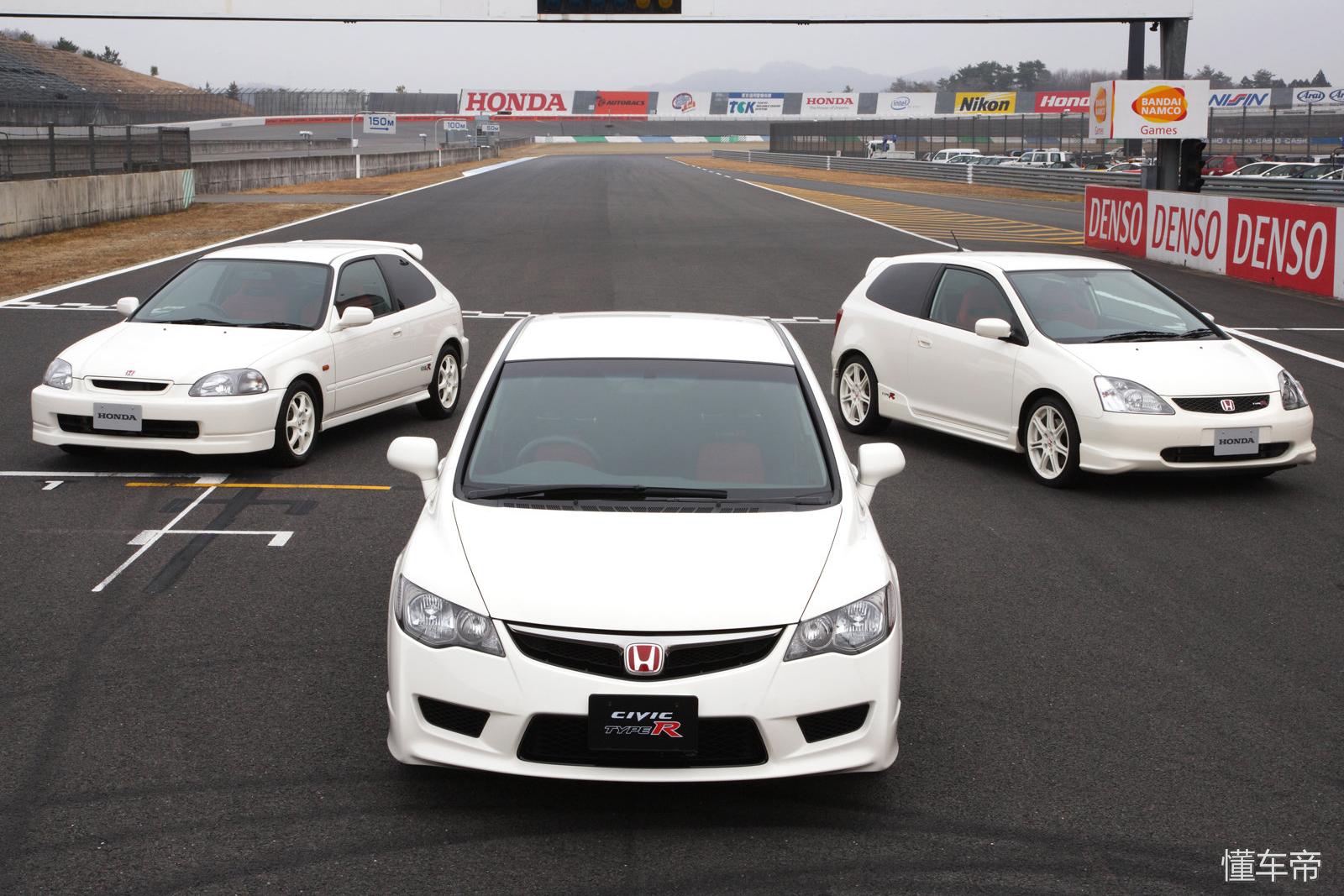 开飞度总担心被撞,开本田飞度出门被拍