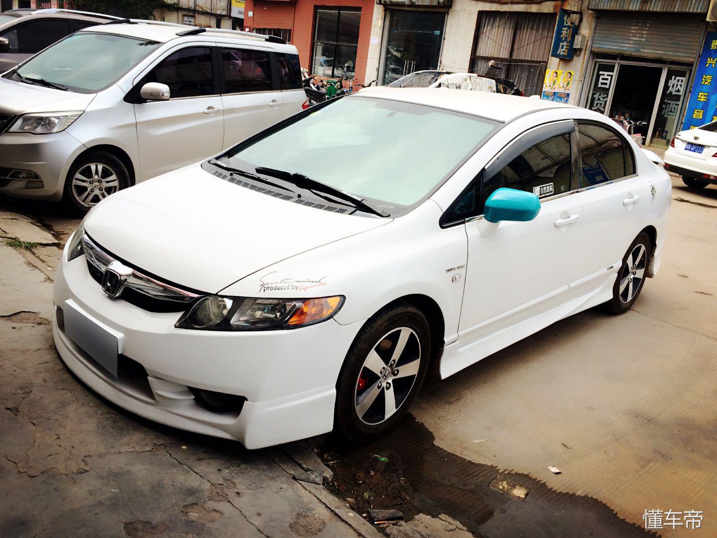 开飞度总担心被撞,开本田飞度出门被拍