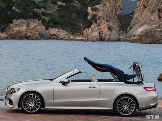 09奔驰e260敞篷版,海外奔驰2024款全新e级上市多少钱
