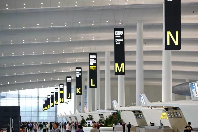 南航cz3922在白云机场几号航站楼,南航转场去成都天府机场吗