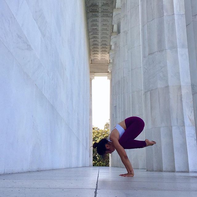 怎么练倒立体式,10秒倒立教学新手入门