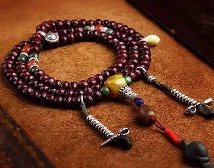 什么是凤眼菩提短桩,什么是凤眼菩提漏眼