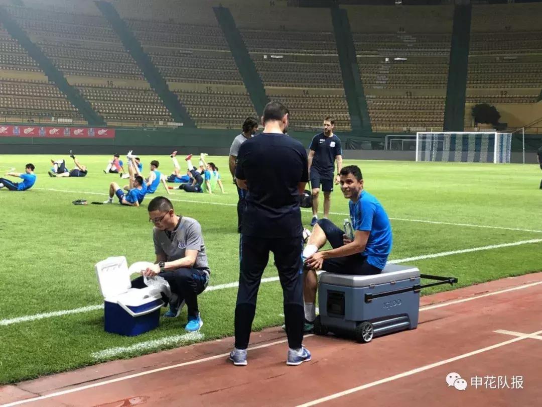 前锋线缺人，后防中坚停赛，金贵如何应对？