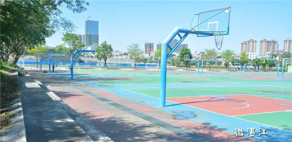 湛江二中旧校区,湛江二中在哪啊