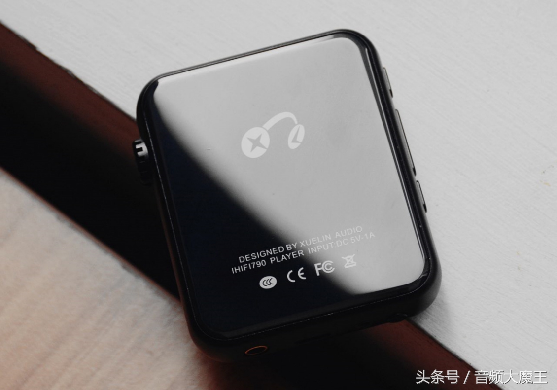 外观两面玲珑，售价599的学林IHIFI790拥有小巧鬼才之身