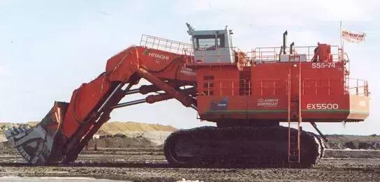 目前世界上最大的小型挖掘机,世界上最小900斤挖掘机