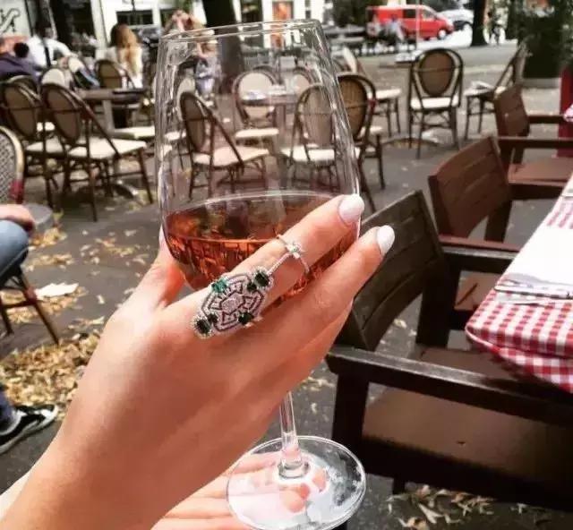 首饰小清新,女明星都在戴的小众首饰盘点