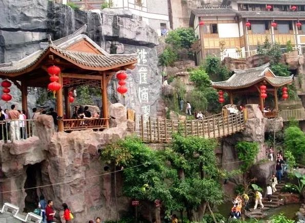 这趟高铁列车上的美食全国独有,渝贵高铁沿途风景