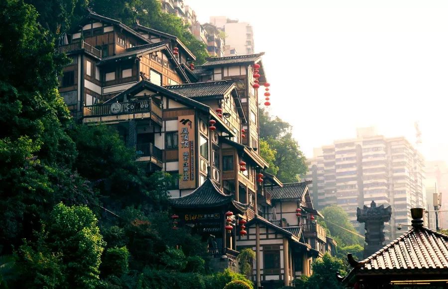 这趟高铁列车上的美食全国独有,渝贵高铁沿途风景