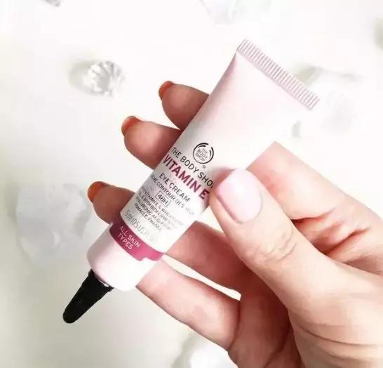 眼霜抗皱去细纹平价35岁推荐,眼霜平价女孩