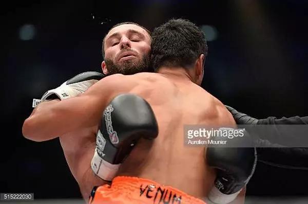 这人有毒!跟他打过的人下场怎么这么惨?