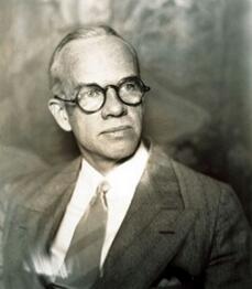 同一个建筑设计师，为何清华校园洋味十足，北大为中式建筑？