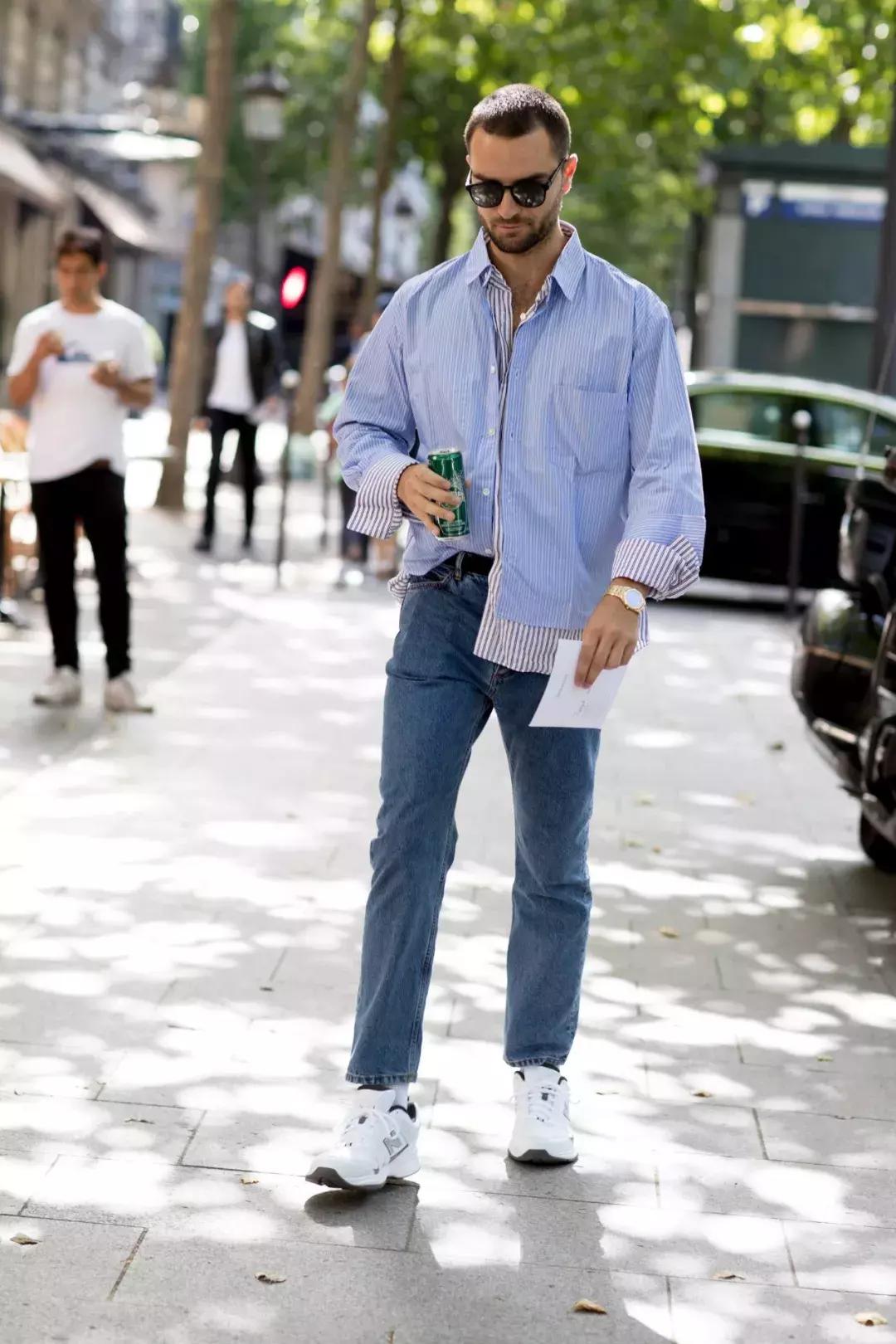 「条纹衬衫」最正确的打开方式就是“不好好穿”