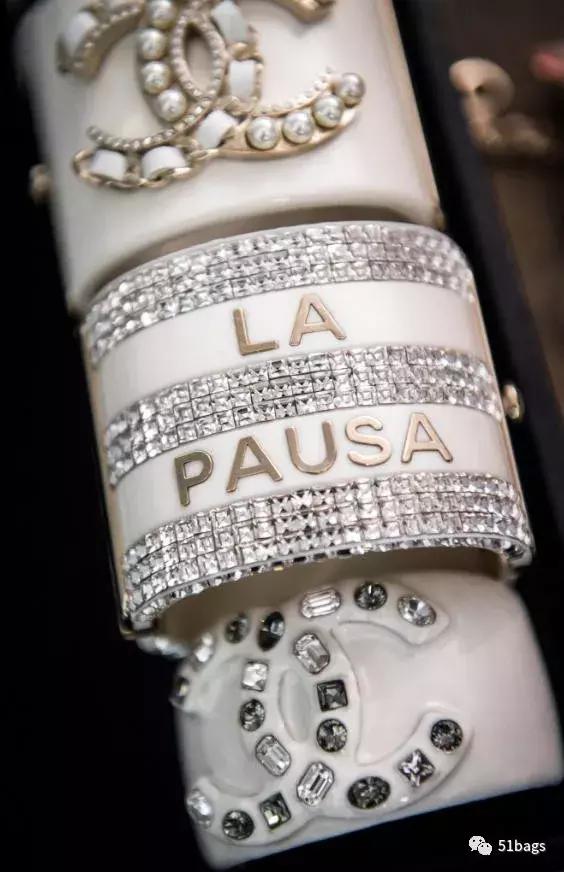 盘点老佛爷设计过的8款chanel,chanel2019秋冬巴黎时装秀