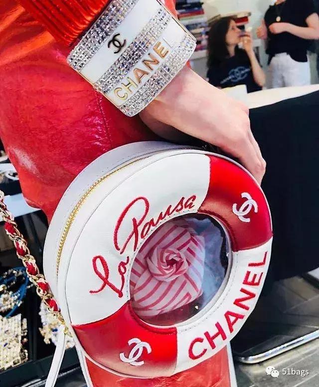 盘点老佛爷设计过的8款chanel,chanel2019秋冬巴黎时装秀