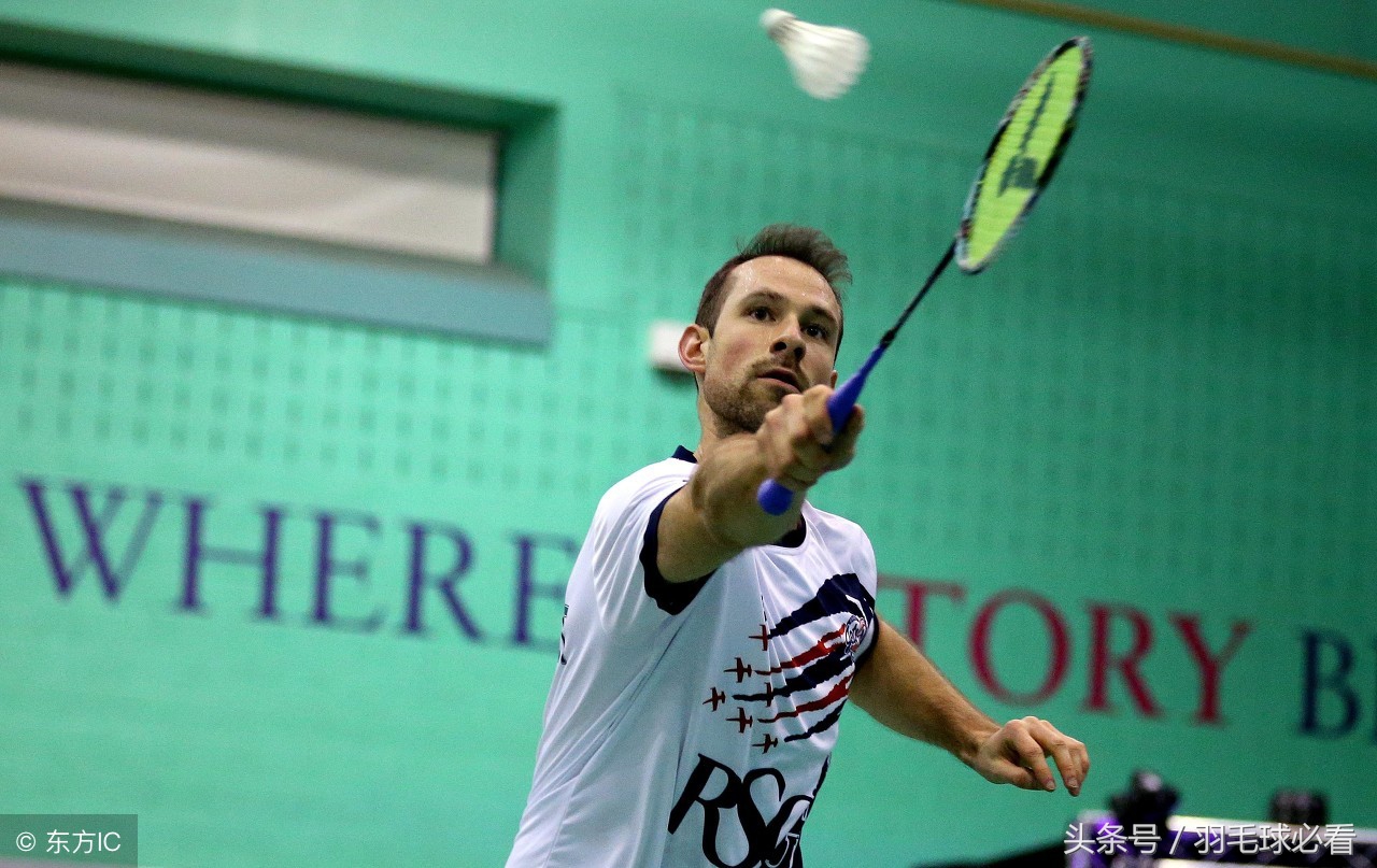 羽毛球反手怎么打才能有力气,羽毛球反手杀球手腕的正确发力