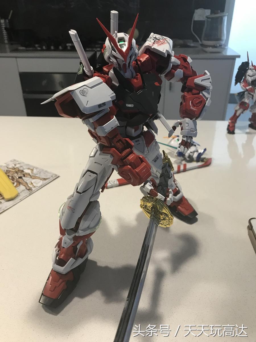 鍐ョ晫涓夊法澶寸孩椋為緳,鍘熻壊鐗堝啣鐣屼笁宸ㄥご