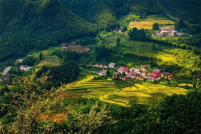 十大艳遇古镇,年轻人最喜欢旅游的十大城市