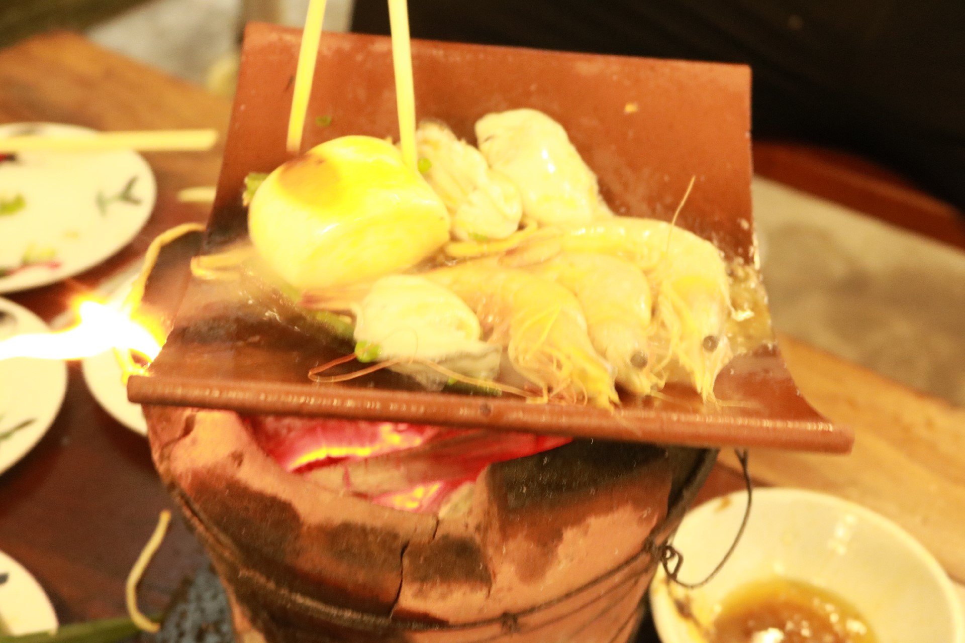 瓦片烤肉哪个最好吃,海口越南瓦片烤肉