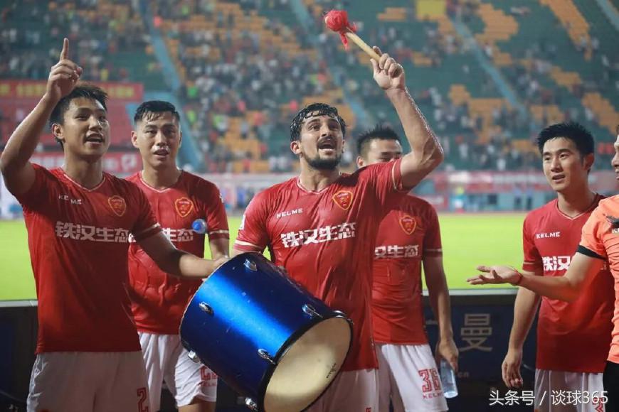 一人独造六球!野牛在中甲大发神威,送走他的中超豪门悔不悔?