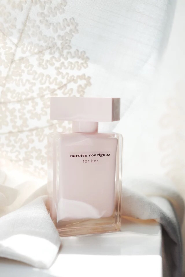 有一种特别好闻的香水,有没有好闻的香水淡淡的持久