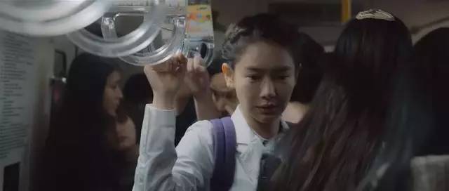 对她别捧的盲目,踩的优越