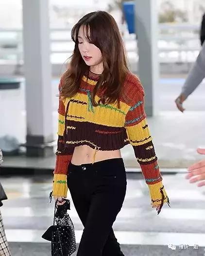 金泰妍露腹肌,金泰妍露腹