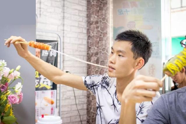 韩国芝士拉丝热狗店,韩国正宗芝士热狗