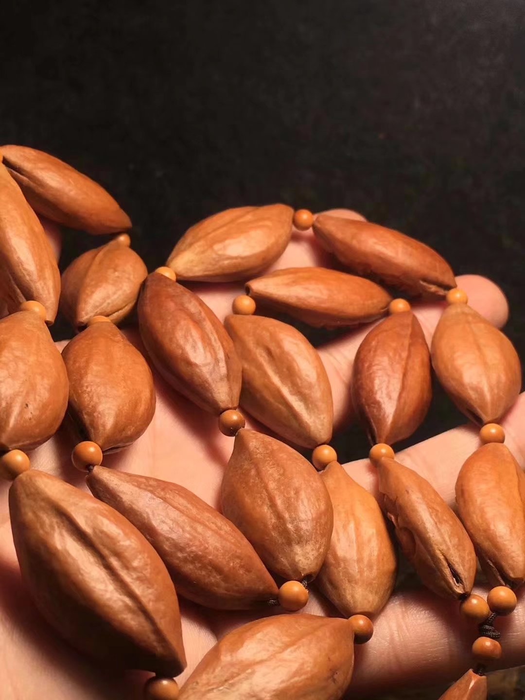 进口大橄榄核值得盘玩吗,进口大橄榄核