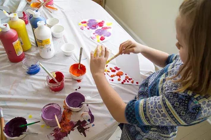 美术老师画的感恩母亲节绘画,大班美术母亲节简单手工