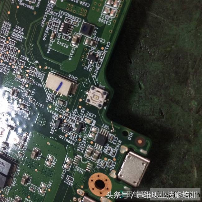 深海泰坦笔记本换主板多少钱,深海泰坦笔记本维修点