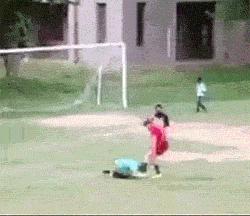 国外业余球员的实力,国外职业足球运动员无对抗射门