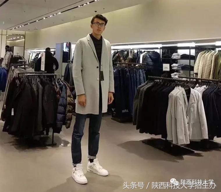 骄傲！身高192cm的“运动男神”，身高176cm的“标准女神”为陕科大代言